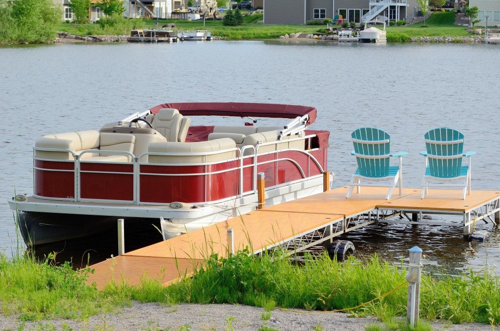 pontoon boat